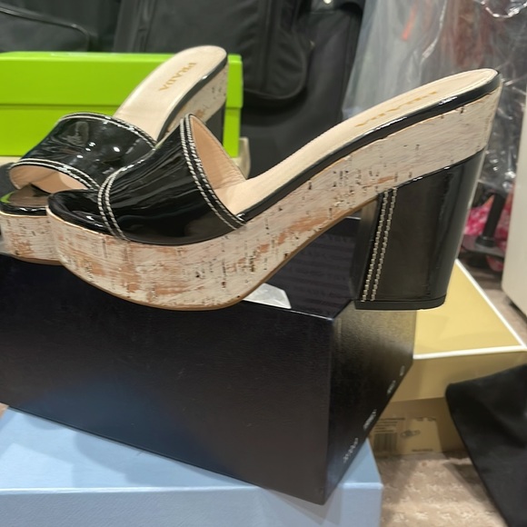 Size40Prada shoes!PattenLeather&cork heels - Picture 5 of 6